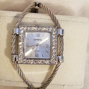 Geneva silv watch cuff w rhinestones & att battery